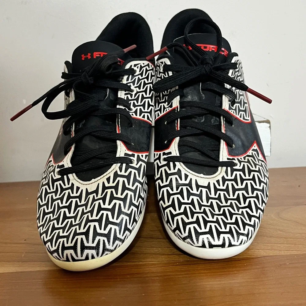Under Armour Force Soccer Cleats Kids‎ 5Y Black White Red 1264206-103